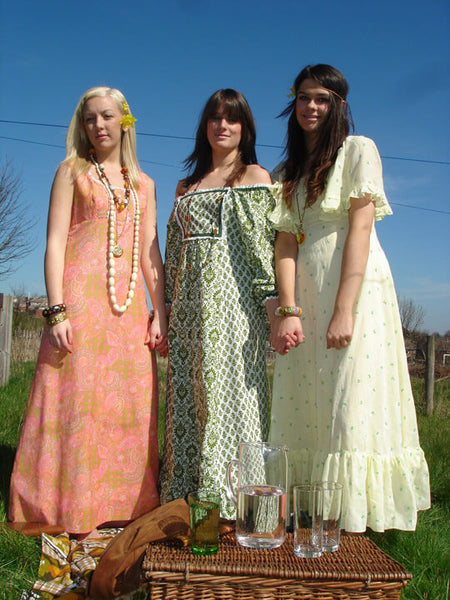 Revival Focus On 1970s Vintage Dresses ...